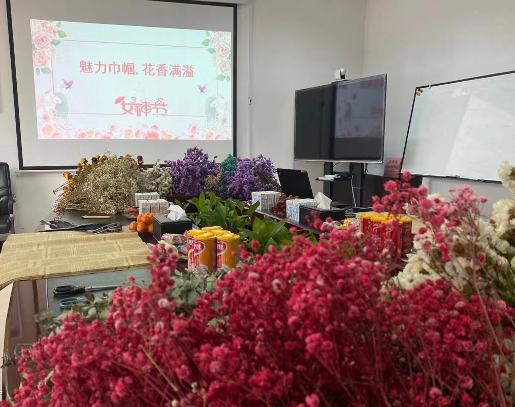 半岛平台网站登录入口_半岛（中国）
,宏明日望,株洲电子科技,湖南电容器,株洲电容器,电容器